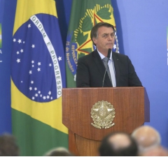 Celular de Bolsonaro também foi alvo da ação de hackers