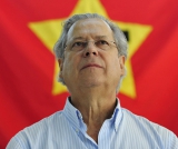 TRF4 nega embargos e manda prender José Dirceu