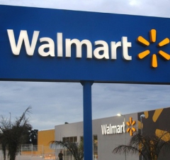 Vendedora da Walmart receberá indenização de R$ 30 mil por ter que rebolar
