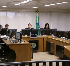 TRF4 confirma condenação de Lula e aumenta a pena para 17 anos