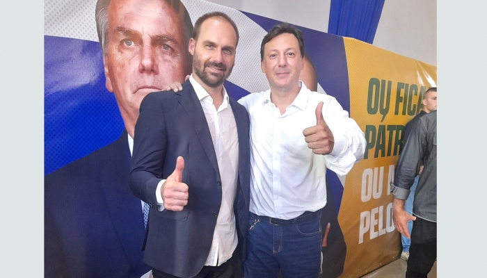 Turetta se reúne com Eduardo Bolsonaro em congresso de conservadores
